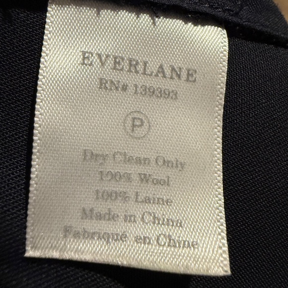 Everlane Italian GoWeave 100% Wool Pull-On Ankle Pant in Black - Size 16 - Picture 5 of 12